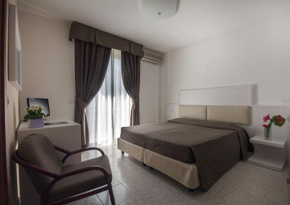Rina Hotel อาลเกโร ภายนอก รูปภาพ